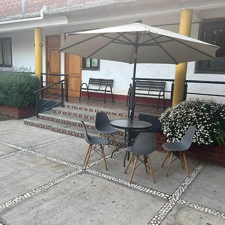 El Agave Hotel Valle de Bravo Luaran gambar
